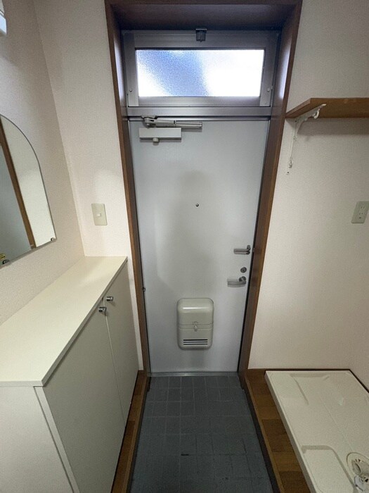 物件内観写真21　(玄関)
