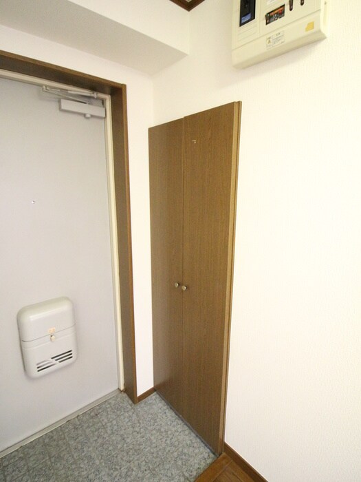 物件内観写真15　(靴箱)