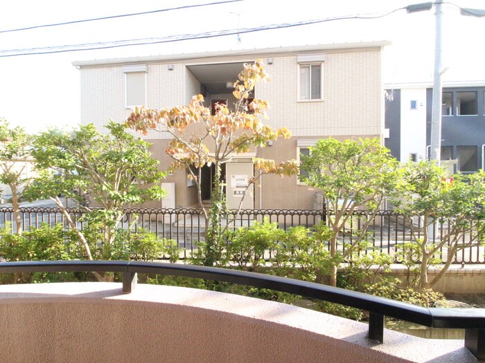 物件内観写真20　(室内からの展望)