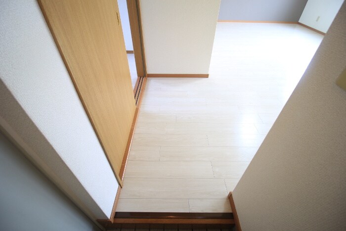 物件内観写真18　(廊下)