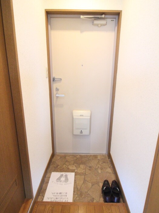 物件内観写真15　(玄関)