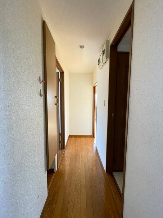 物件内観写真17　(廊下)