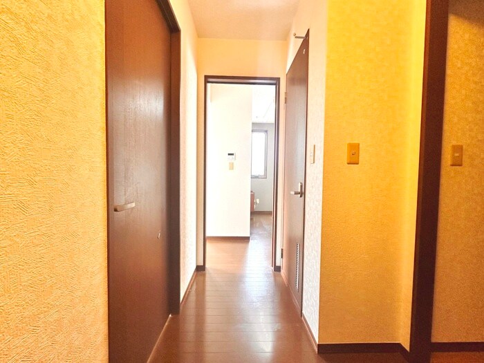 物件内観写真18　(廊下)