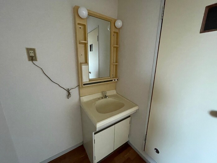 物件内観写真13　(洗面)