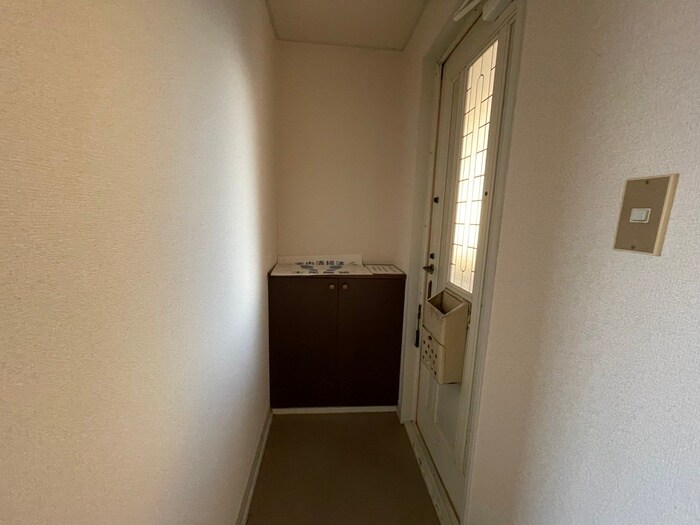 物件内観写真15　(玄関)