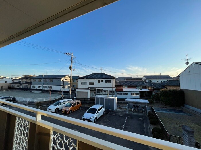 物件内観写真18　(室内からの展望)