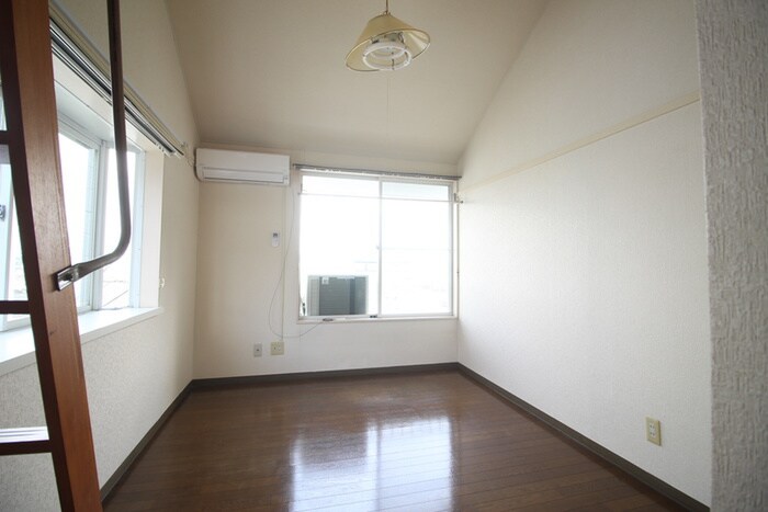 物件内観写真8　(居室)