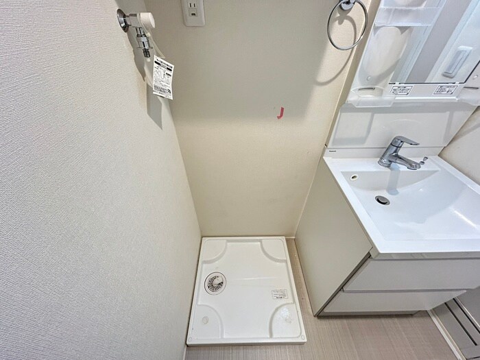 物件内観写真14　(洗濯機置場)