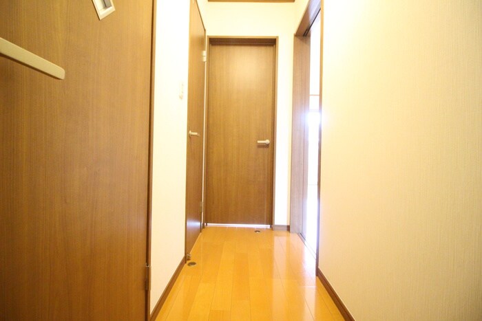 物件内観写真21　(廊下)