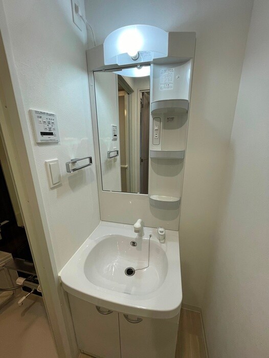 物件内観写真12　(洗面)