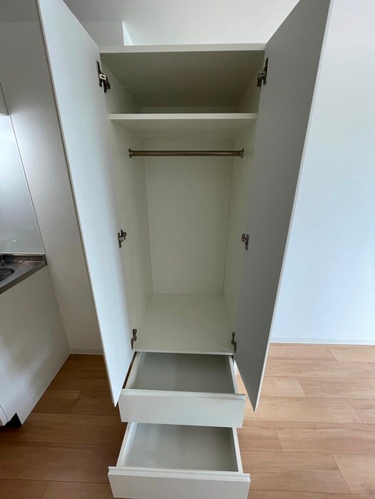 物件内観写真13　(収納)