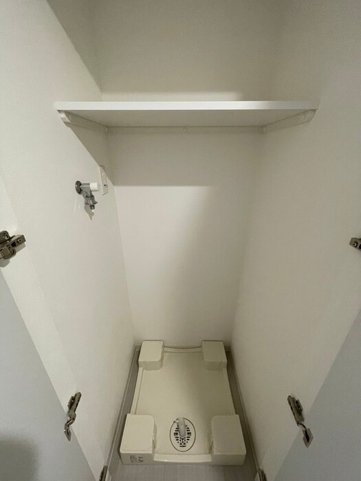 物件内観写真17　(洗濯機置場)