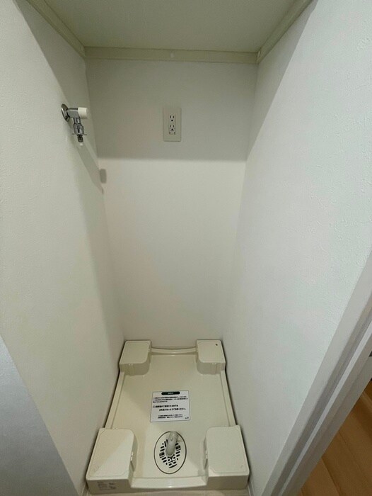 物件内観写真21　(洗濯機置場)