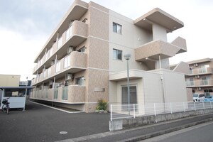 オルテンシア泉崎A外観写真