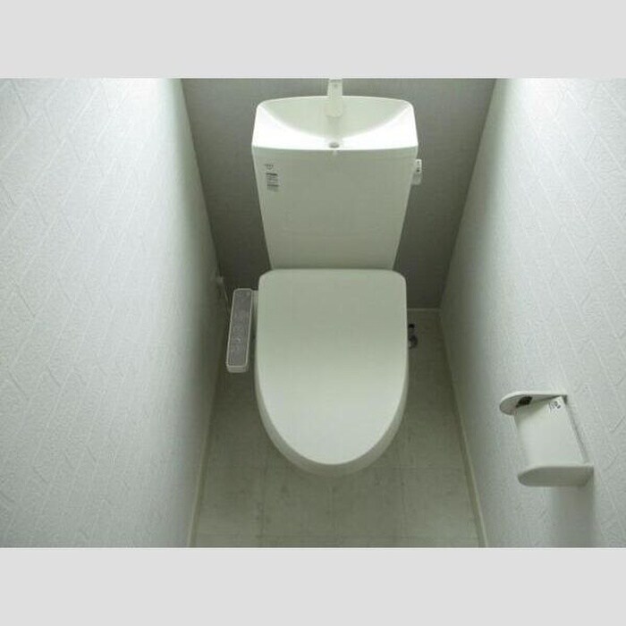 物件内観写真12　(トイレ)