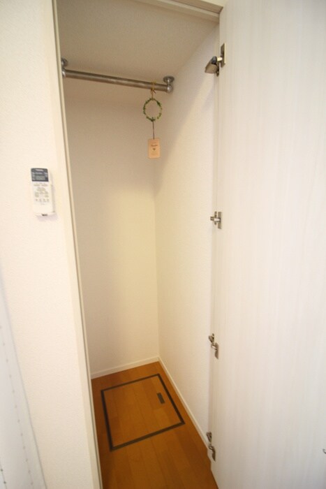 物件内観写真10　(収納)