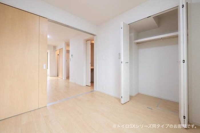 物件内観写真8　(居室)