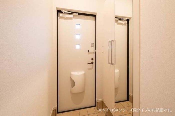 物件内観写真15　(靴箱)