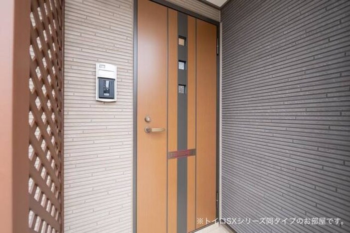 物件内観写真16　(玄関)