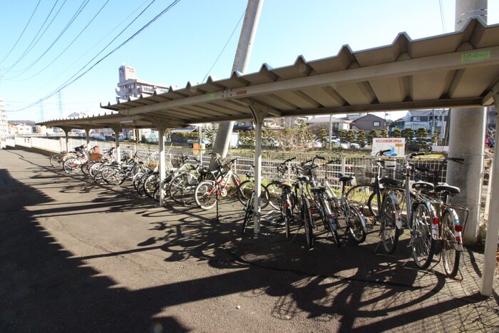 物件外観写真6　(駐輪場)