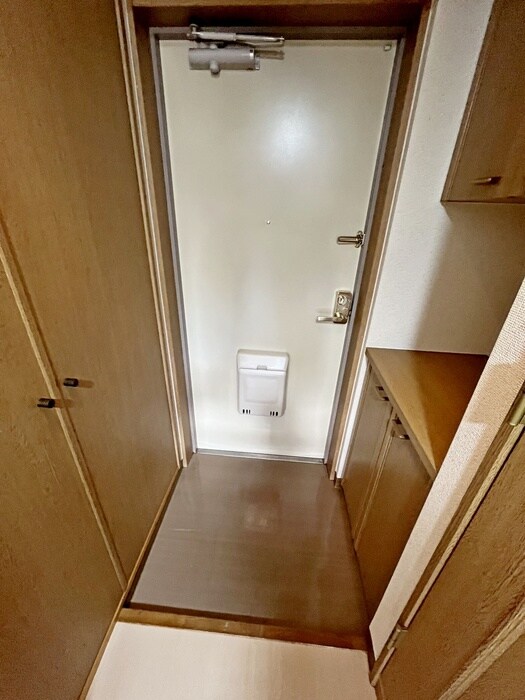 物件内観写真16　(玄関)