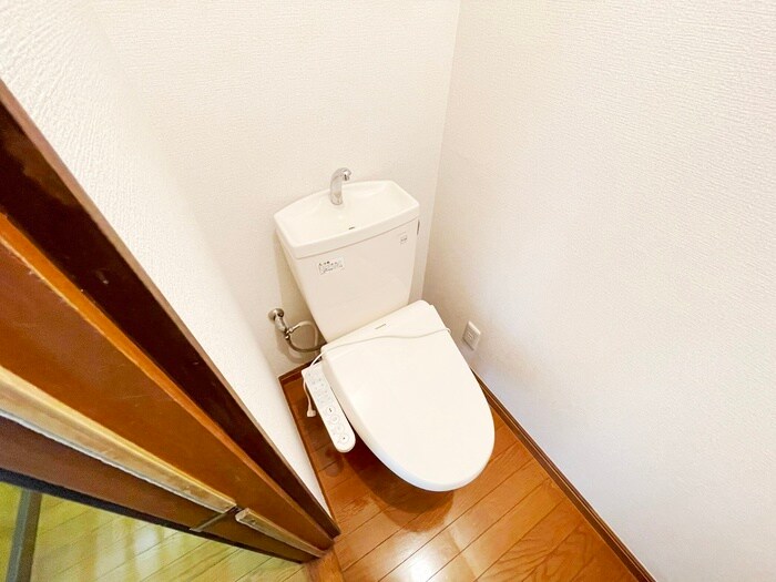 物件内観写真13　(トイレ)