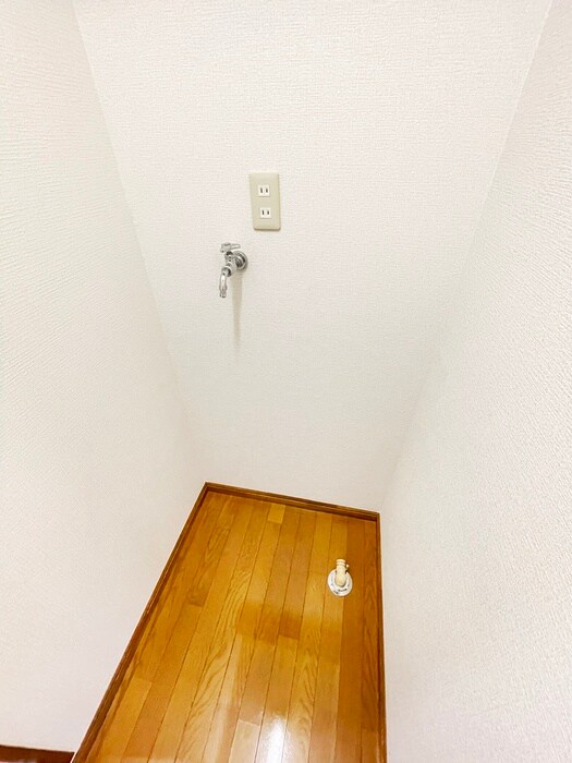 物件内観写真14　(洗濯機置場)