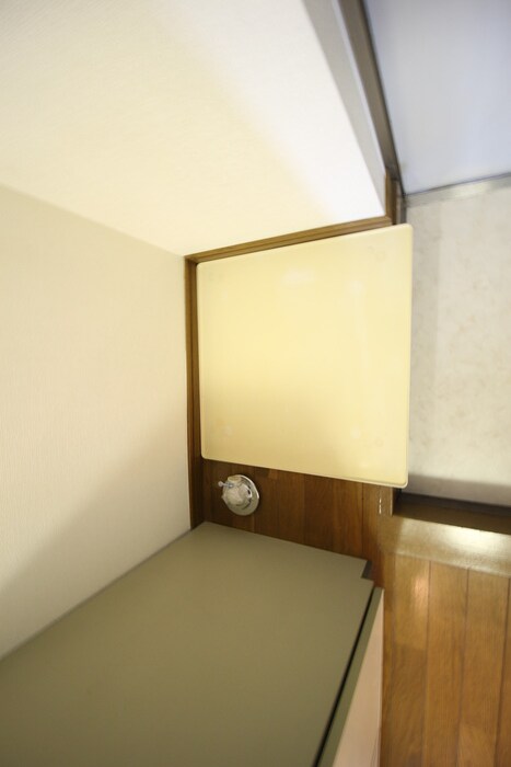 物件内観写真13　(洗濯機置場)