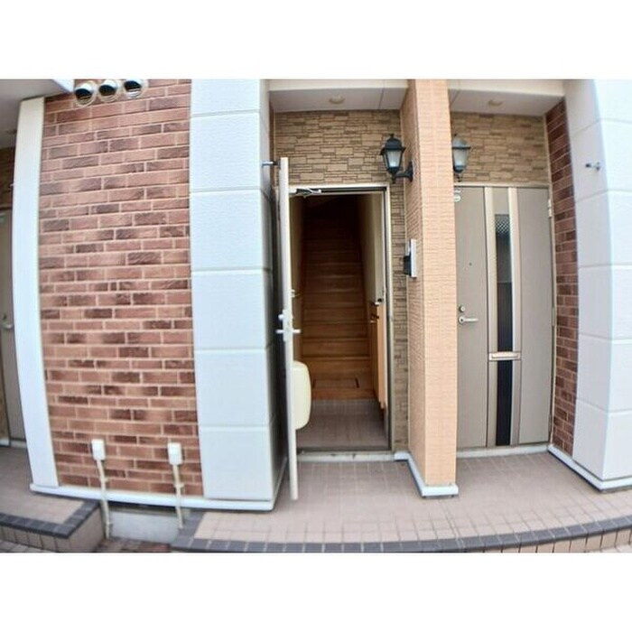 物件内観写真15　(玄関)