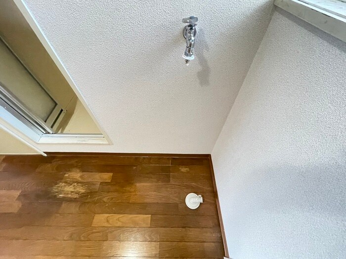 物件内観写真13　(洗濯機置場)