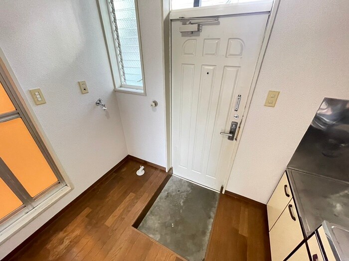 物件内観写真19　(玄関)