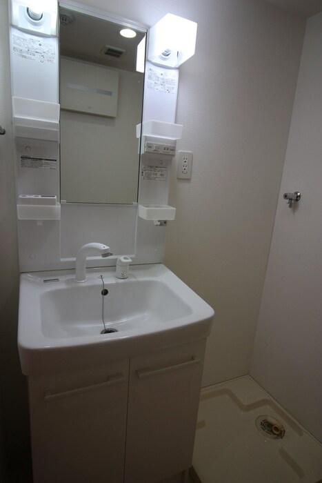 物件内観写真11　(洗面)