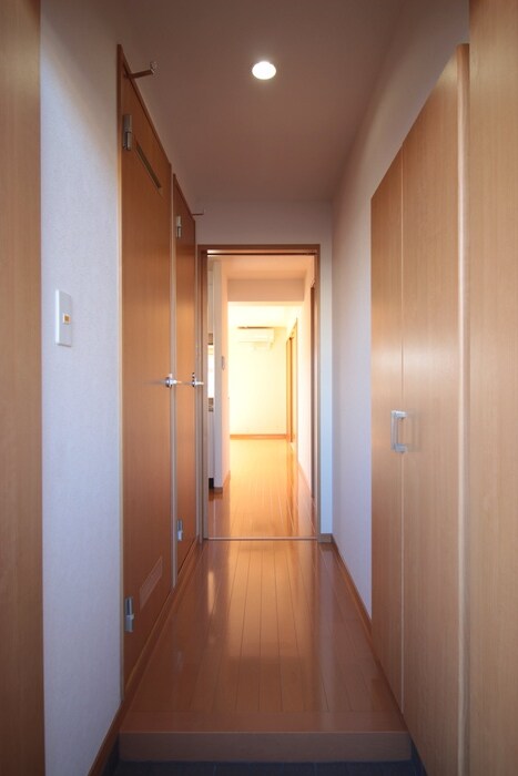 物件内観写真15　(廊下)