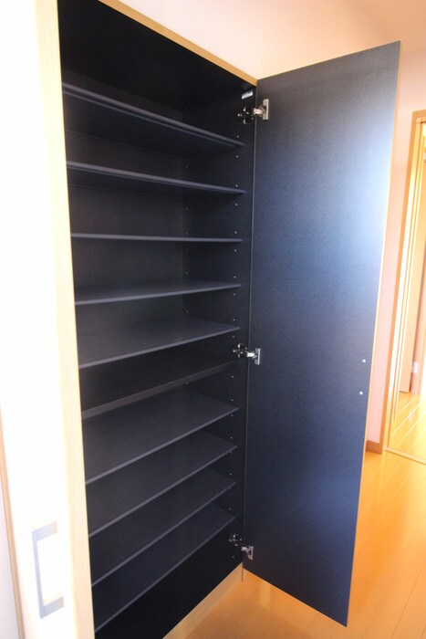 物件内観写真18　(靴箱)