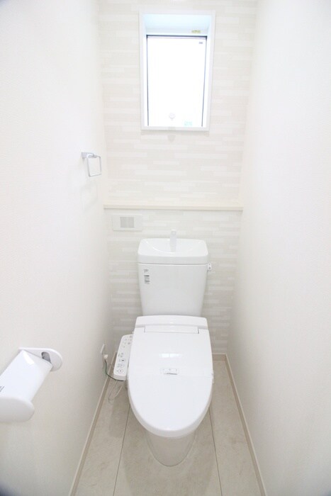 物件内観写真13　(トイレ)