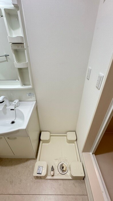 物件内観写真14　(洗濯機置場)