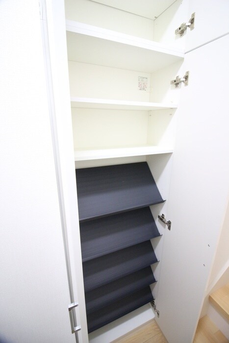 物件内観写真14　(靴箱)