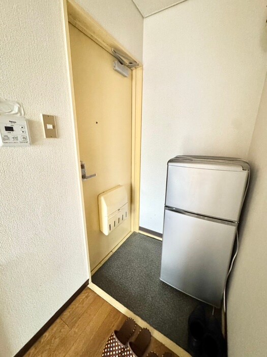 物件内観写真7　(玄関)