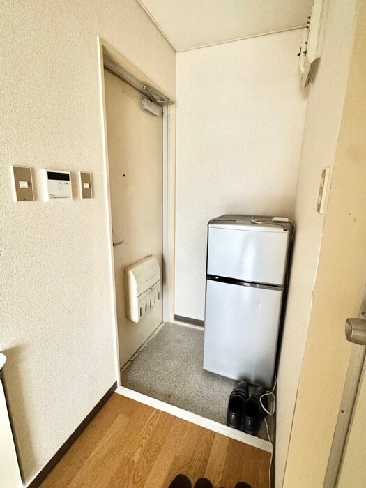 物件内観写真7　(玄関)