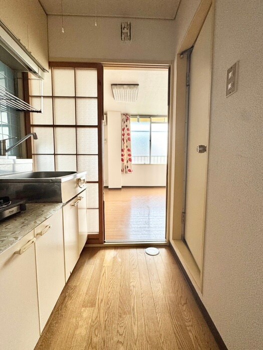 ハイツ　カルチエラタンの廊下