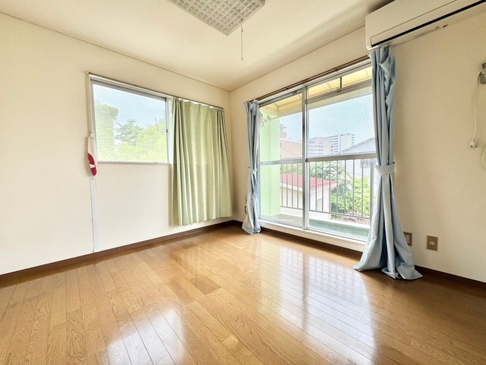 ハイツ　カルチエラタンの居室