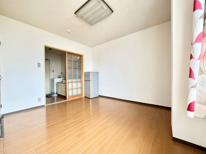 ハイツ　カルチエラタンの居室