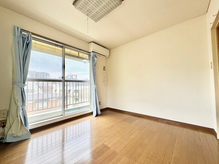 物件内観写真15　(居室)