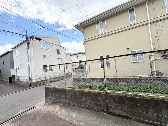 物件内観写真14　(室内からの展望)