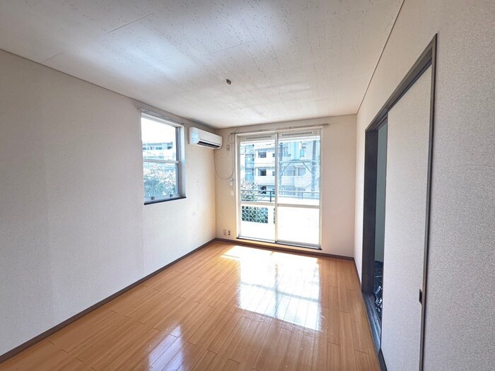 物件内観写真18　(居室)