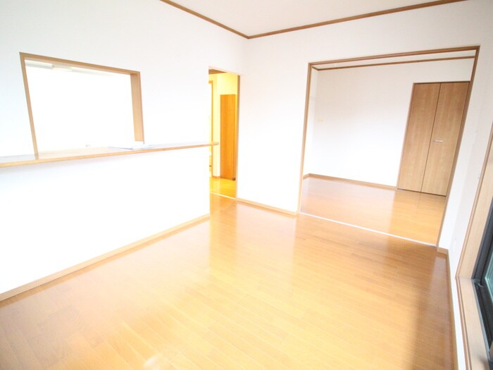 物件内観写真8　(居室)