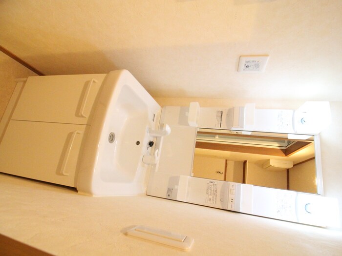 物件内観写真11　(洗面)