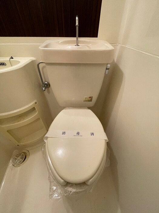 物件内観写真14　(トイレ)