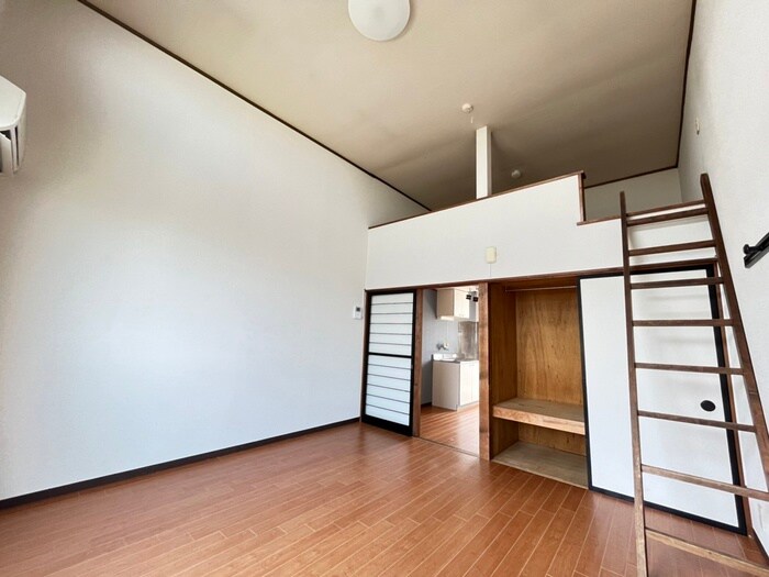 物件内観写真9　(居室)