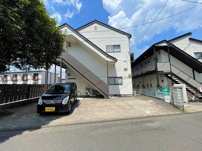 物件外観写真4　(駐車場)